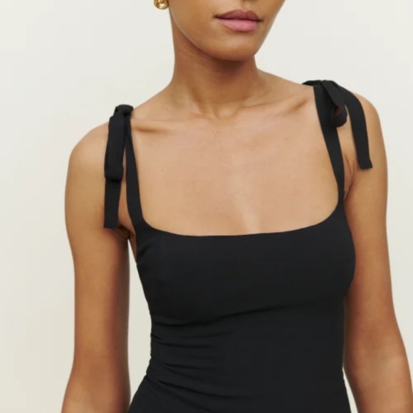 Reformation Dresses & Skirts - Reformation Besse Dress Black